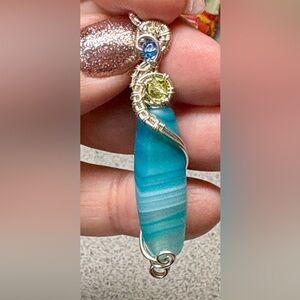 Elegant matte Blue and Silver agate Pendant Necklace